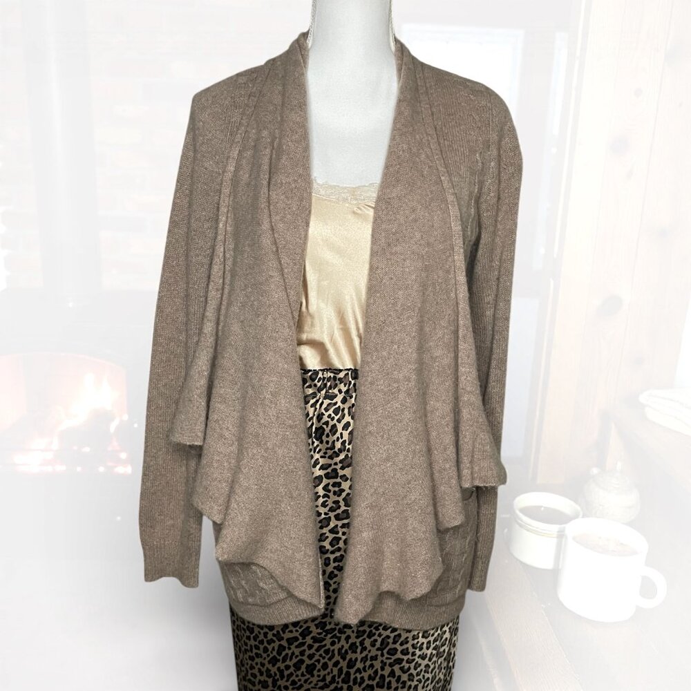 HWR Womens M 100% Cashmere Drape Ruffle Cardigan Sweater Tan Beige Cabin Cottage